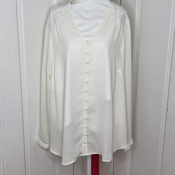 TORRID•BLOUSE - Picture 4 of 14